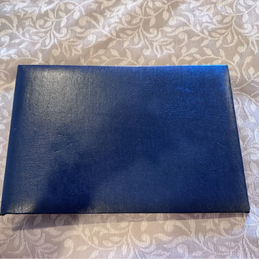 Executive check binder